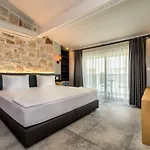 Otel Isola 12 Kaş
