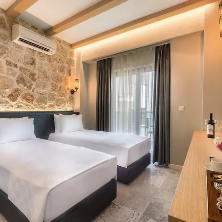 Isola 12 * Kaş